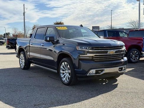 Used 2020 Chevrolet Silverado 1500 High Country w/ Technology Package image 4
