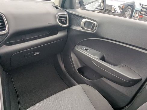 Used 2026 Hyundai Venue SE image 16