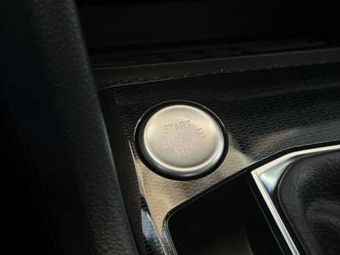 New 2026 Volkswagen Taos SE FWD image 20