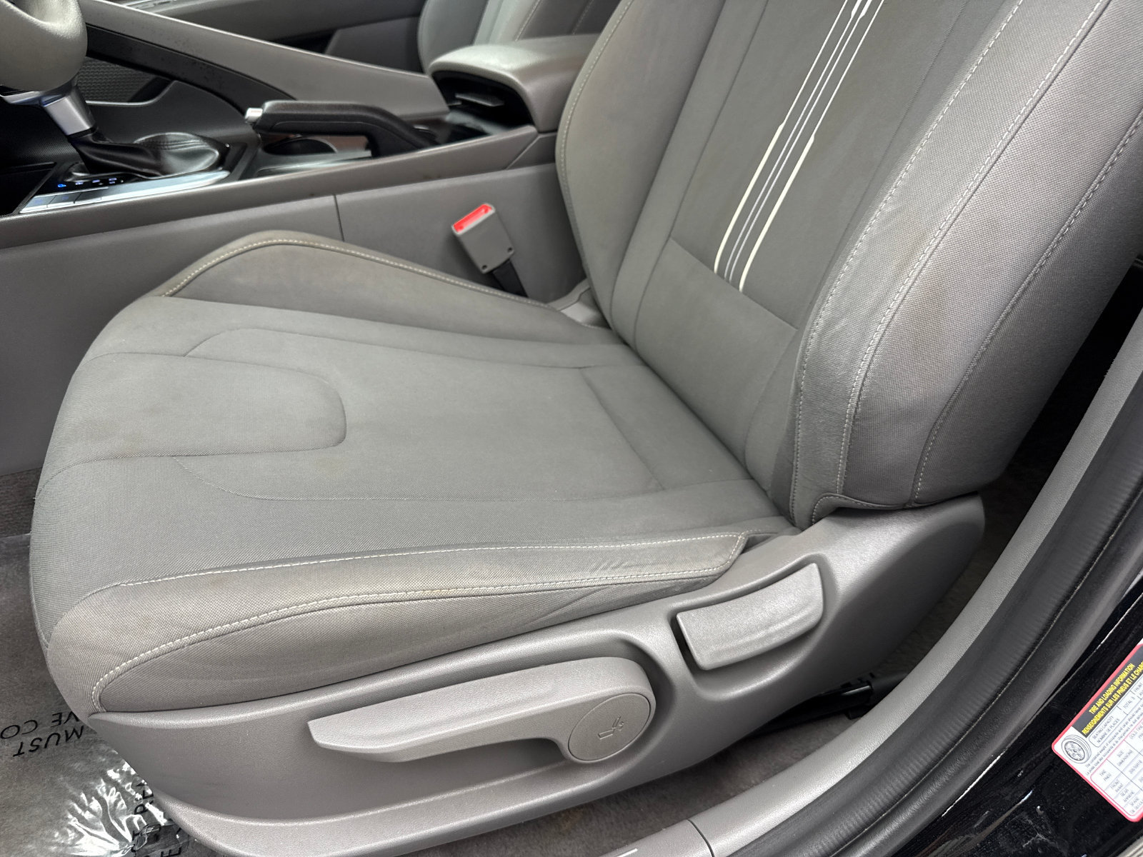 Used 2024 Hyundai Elantra SEL FWD image 34