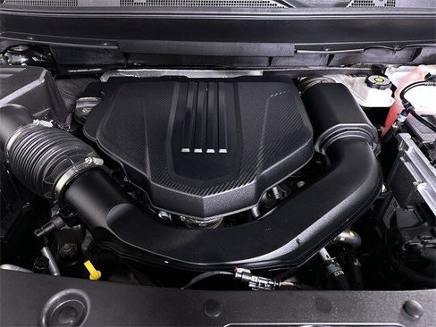 Used 2025 Buick Enclave Sport Touring image 31