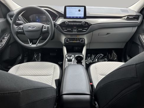 Used 2025 Ford Escape Active w/ Cold Weather Package FWD image 7