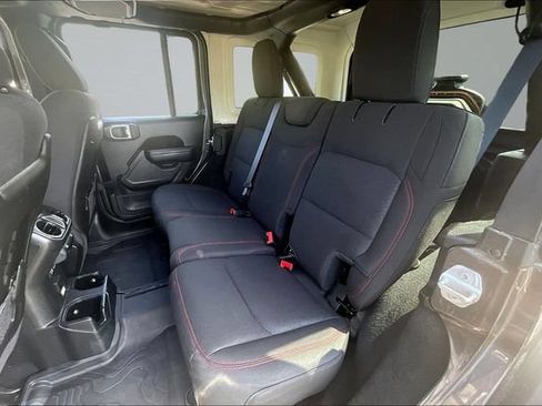 Used 2022 Jeep Wrangler Unlimited Rubicon AWD/4WD image 22