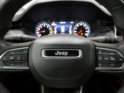 Used 2023 Jeep Compass Trailhawk image 16
