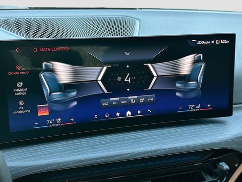 Used 2025 BMW i4 eDrive40 w/ M Sport Package image 16