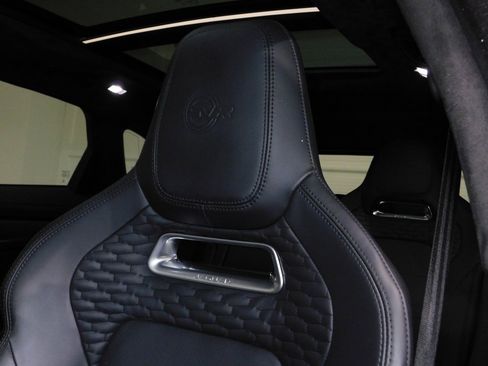 Used 2024 Jaguar F-PACE SVR image 35