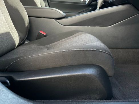 Certified 2025 Honda Accord SE image 30