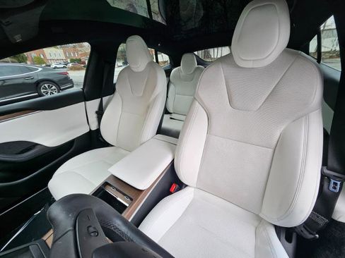 Used 2023 Tesla Model S AWD image 35