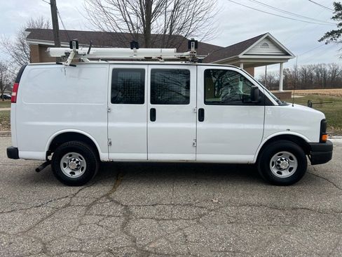 Used 2013 Chevrolet Express 2500 image 6