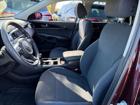 Used 2018 Kia Sorento LX image 13