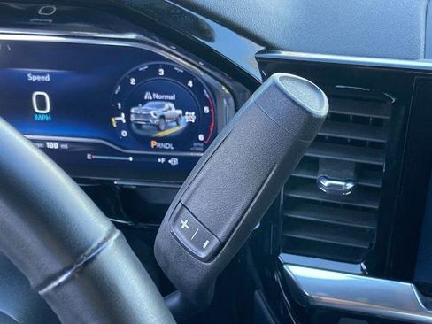 Used 2025 Chevrolet Silverado 2500 LTZ w/ LTZ Convenience Package image 12