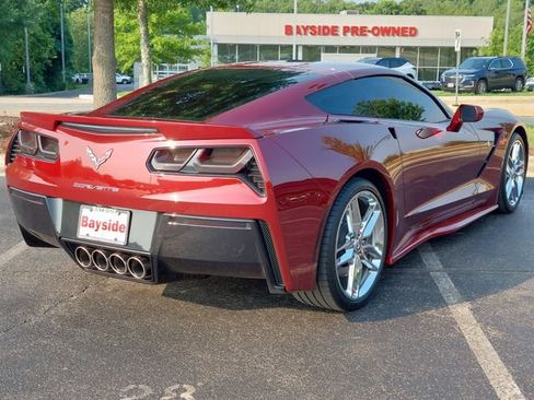 Used 2019 Chevrolet Corvette Stingray Coupe w/ 1LT RWD image 17