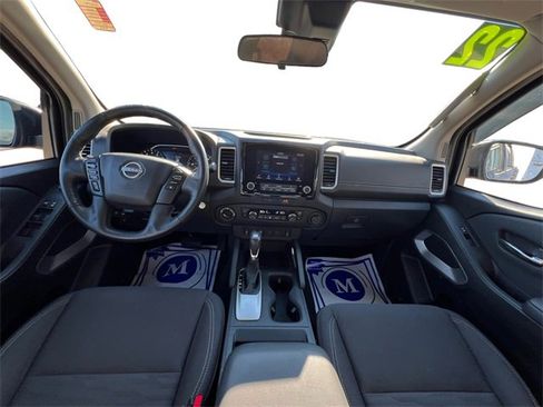 Used 2022 Nissan Frontier SV image 10