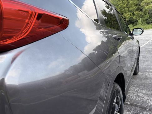 Used 2018 Honda CR-V Touring image 9