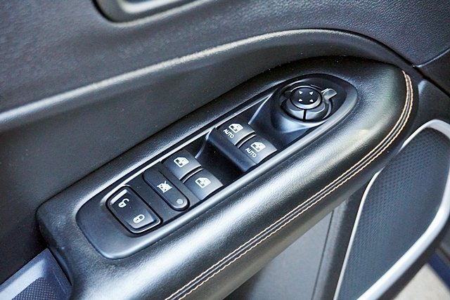 Used 2018 Jeep Compass Limited w/ Navigation Group AWD/4WD image 35