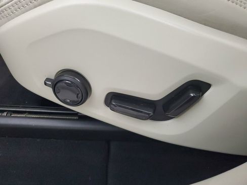 Certified 2022 Volvo XC60 B5 Inscription image 24