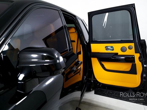 Used 2024 Rolls-Royce Cullinan image 18