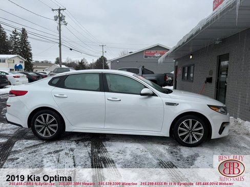 Used 2019 Kia Optima LX w/ LX 17" Wheel Package image 2