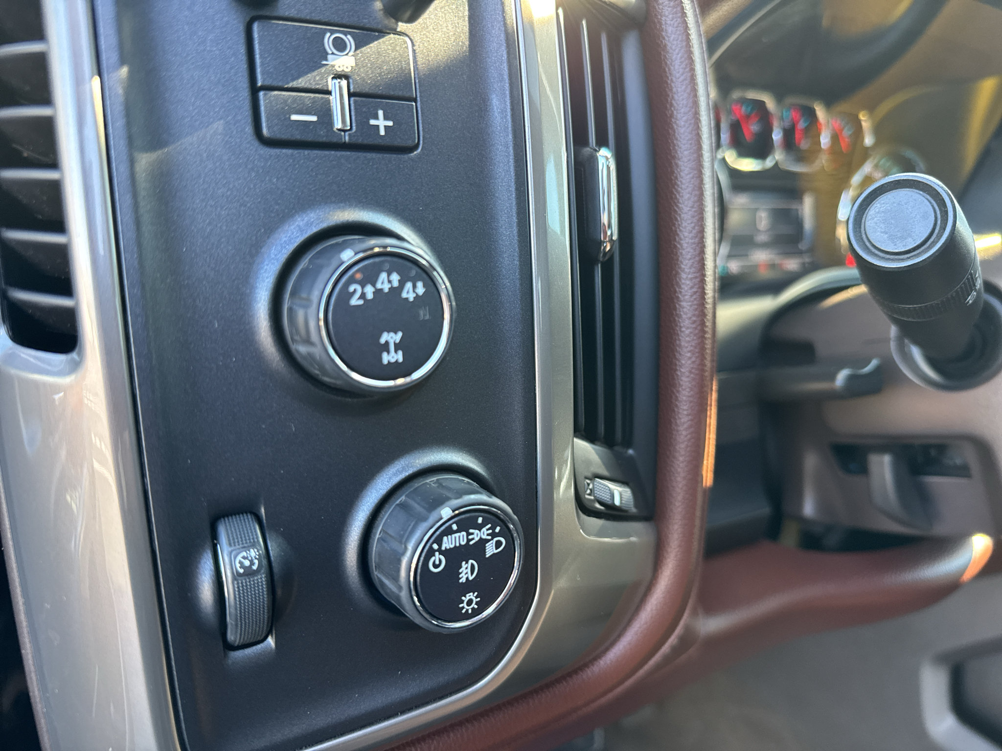 Used 2017 Chevrolet Silverado 3500 High Country w/ Duramax Plus Package AWD/4WD image 21