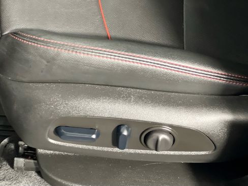 Used 2024 Chevrolet Equinox RS w/ RS Leather Package FWD image 15