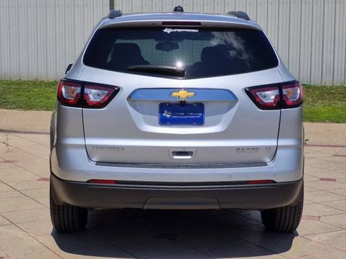 Used 2017 Chevrolet Traverse LT FWD image 5