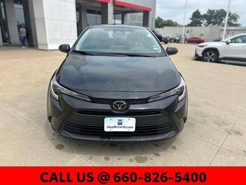 Used 2025 Toyota Corolla LE FWD image 2