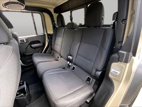 Used 2020 Jeep Gladiator Sport w/ Quick Order Package 24S AWD/4WD image 19