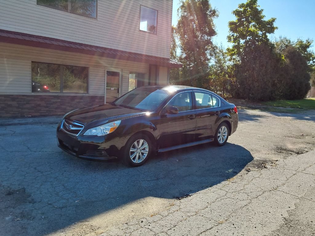 Used 2012 Subaru Legacy 2.5i w/ Alloy Wheel Pkg AWD/4WD image 2