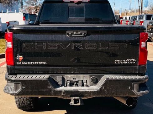 Used 2021 Chevrolet Silverado 2500 High Country w/ Z71 Off-Road Package image 3