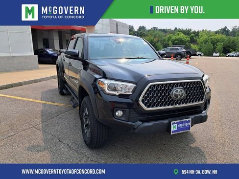 Used 2019 Toyota Tacoma TRD Off-Road w/ Technology Package AWD/4WD image 8