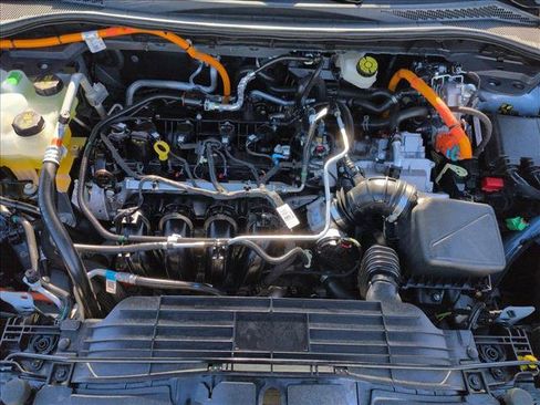 Used 2025 Ford Escape ST-Line w/ Equipment Group 301A image 23