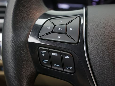 Used 2017 Ford Explorer Limited FWD image 26