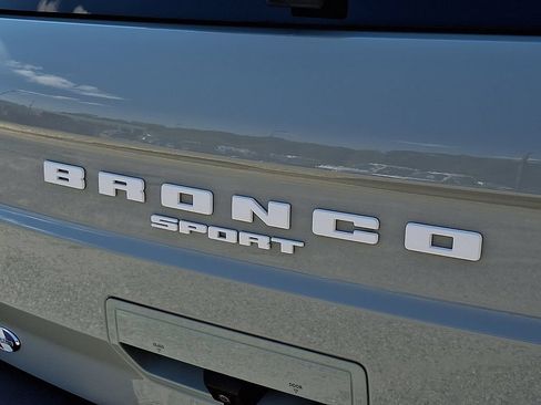 Used 2022 Ford Bronco Sport Outer Banks w/ Tech Package AWD/4WD image 32