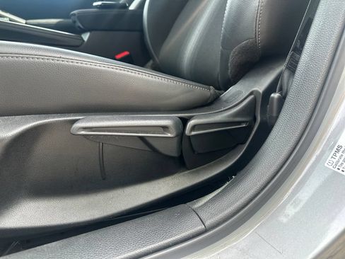 Used 2024 Honda Civic Sport image 9