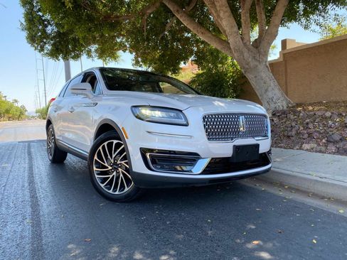 Used 2019 Lincoln Nautilus Reserve FWD image 3