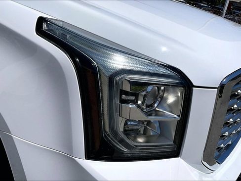 Used 2020 GMC Yukon XL Denali w/ Denali Ultimate Package AWD/4WD image 33