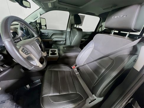 Used 2019 GMC Sierra 2500 Denali w/ Duramax Plus Package image 19