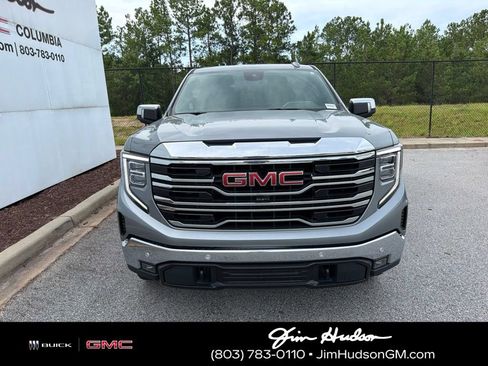 Used 2023 GMC Sierra 1500 SLT w/ SLT Premium Plus Package AWD/4WD image 8