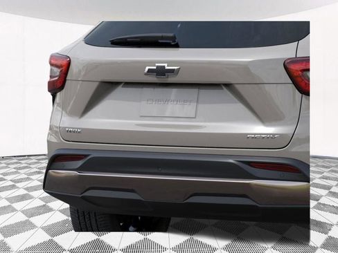 New 2026 Chevrolet Trax ACTIV w/ Sunroof Package FWD image 21
