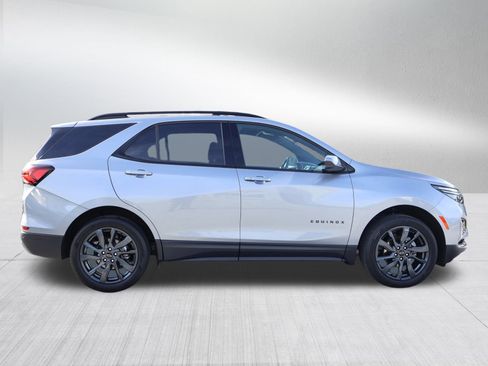Used 2023 Chevrolet Equinox RS image 8