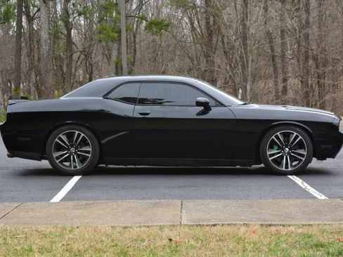 Used 2014 Dodge Challenger SRT8 Core image 4