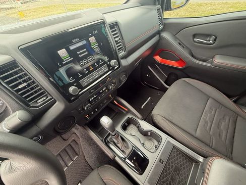 Used 2024 Nissan Frontier Pro-X w/ Pro Convenience Package image 15