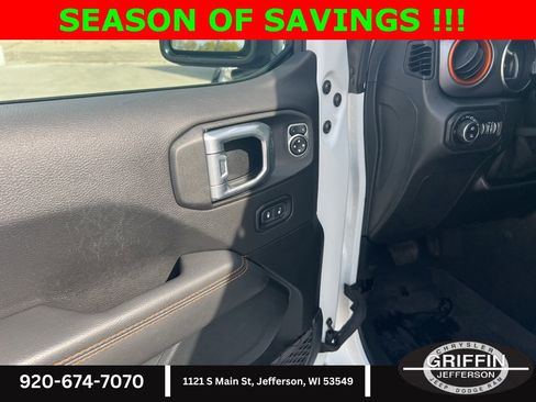 Used 2021 Jeep Gladiator Mojave w/ LED Lighting Group image 18