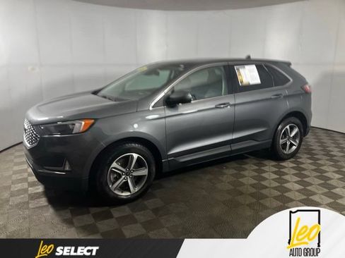 Used 2024 Ford Edge SEL w/ Convenience Package AWD/4WD image 2