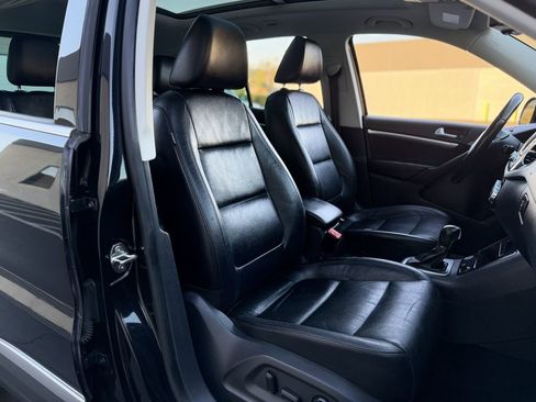 Used 2013 Volkswagen Tiguan SEL image 24