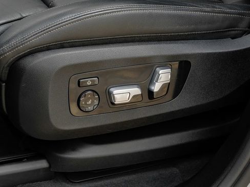 Used 2019 BMW X5 xDrive40i w/ M Sport Package image 30