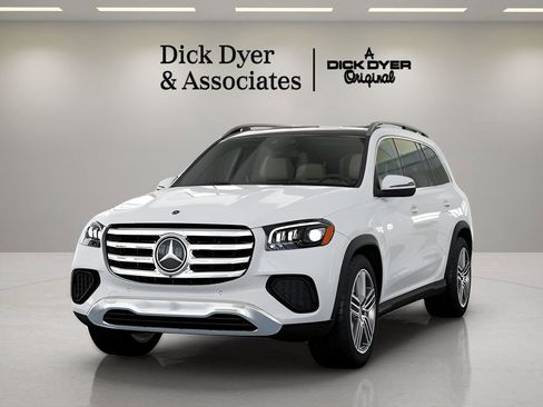 Used 2025 Mercedes-Benz GLS 450 4MATIC image 31