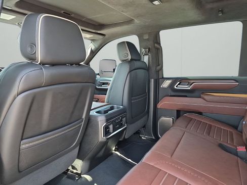 Certified 2025 GMC Sierra 2500 Denali Ultimate image 18