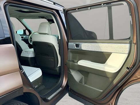 Used 2025 Hyundai Santa Fe Calligraphy image 22