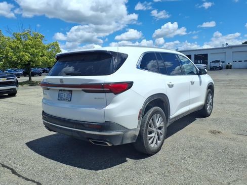 Certified 2026 Buick Enclave Preferred AWD/4WD image 7